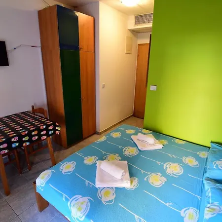 Hrga ゲストハウス 3*